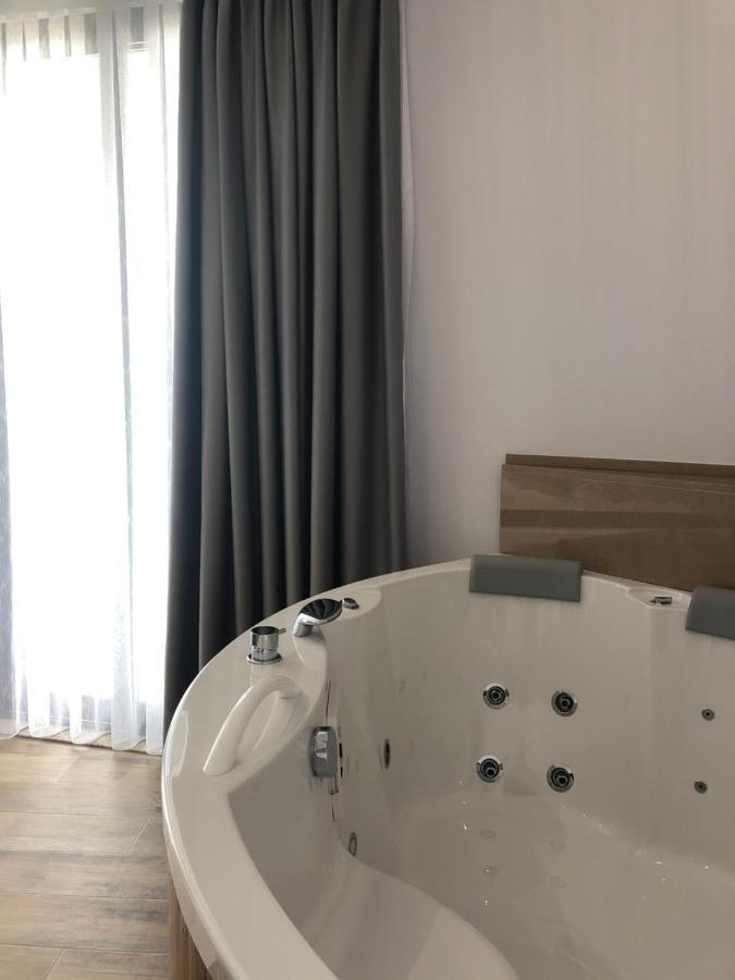 Mirage Hotel Golem  Eksteriør billede